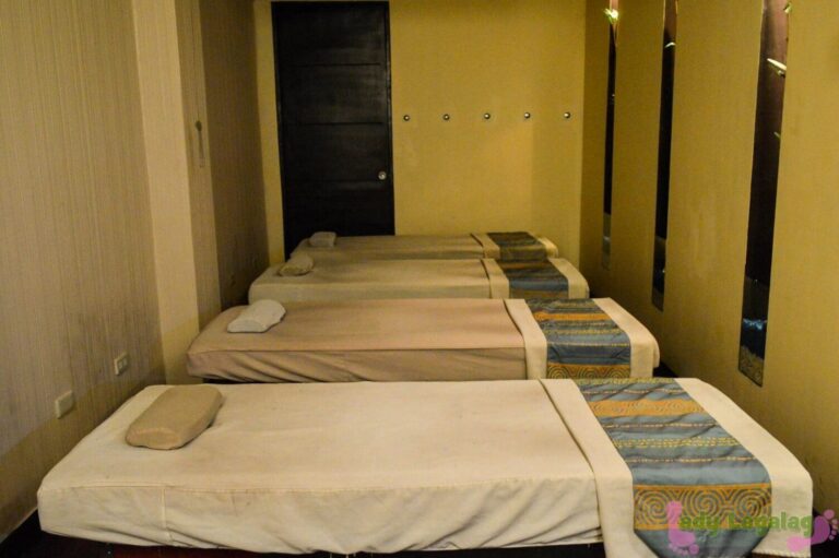 This spa in Tomas Morato can accommodate a lot of people who want to relax.