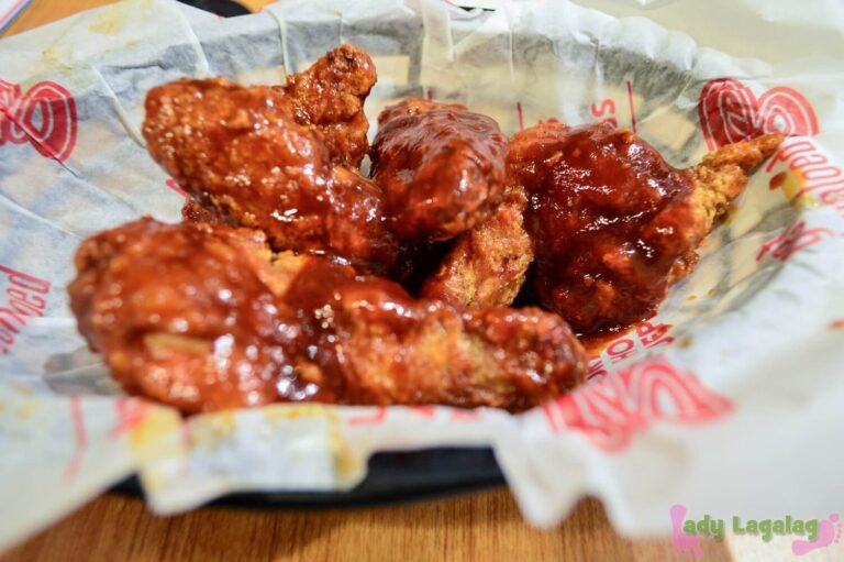 This restaurant in Ayala Fairview Terraces has a variety of chicken wings flavors to serve.