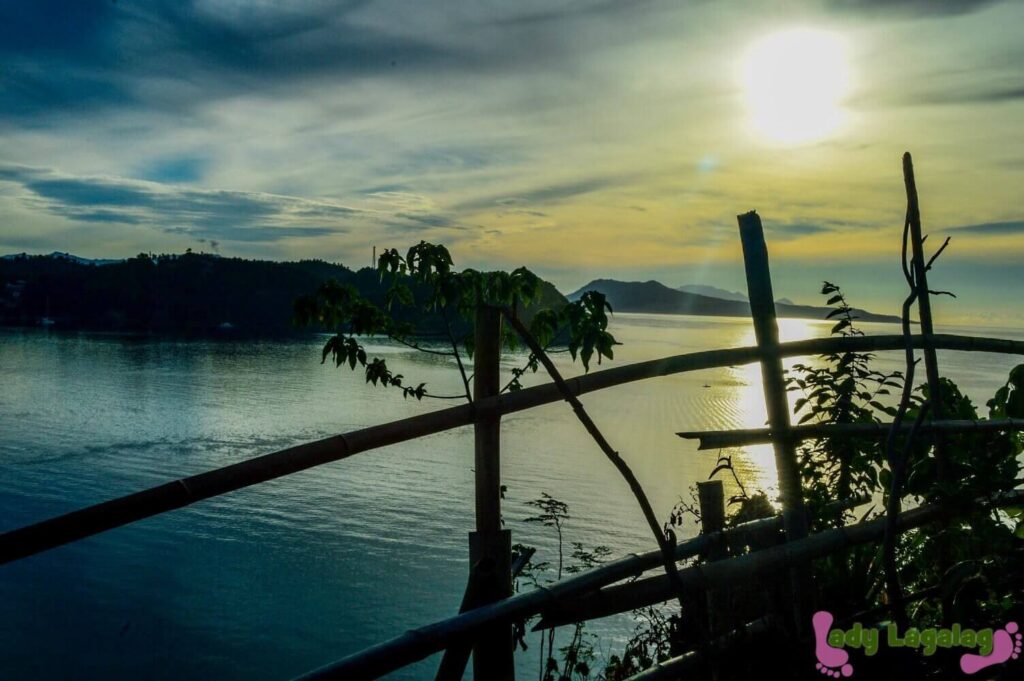 Watch the sunrise in Varadero Bay in Punta del Este, Puerto Galera resort