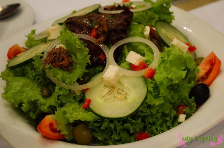 If you are after salads, Tapella has Ensalada Mediterranea in vinaigrette dressing.