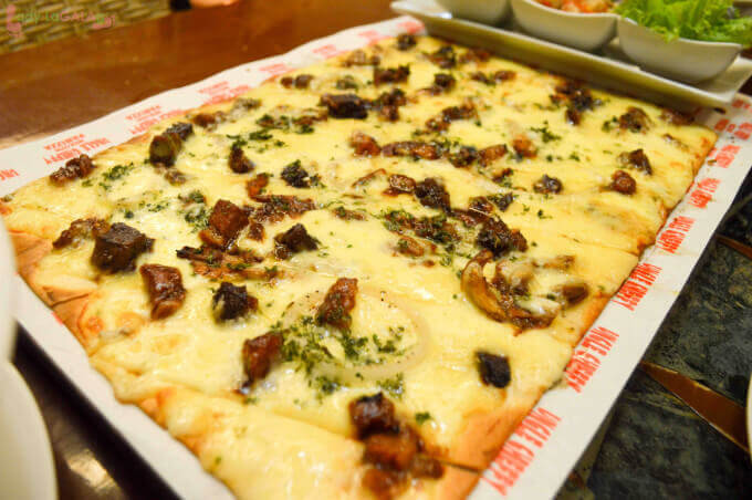 Panizza is Uncle Cheffy’s specialty. You can never find this in any restaurants in Tagaytay but only here.