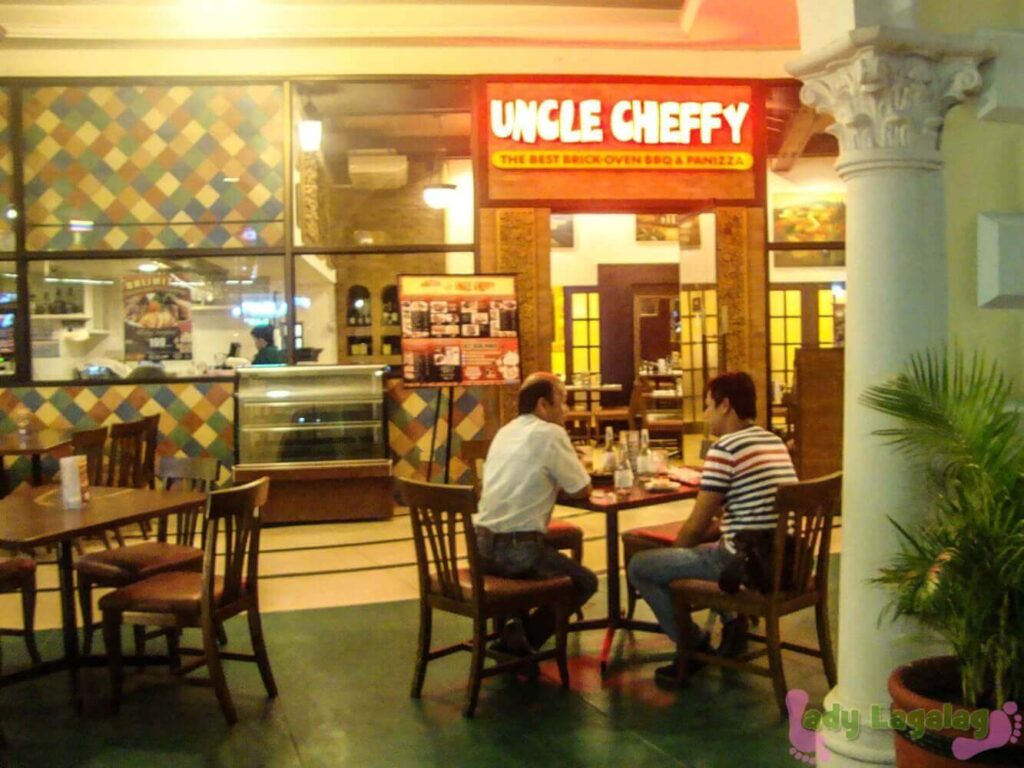 If you are looking for a food near Venice Grand Canal restaurants, Uncle Cheffy is one of the best places to dine in.