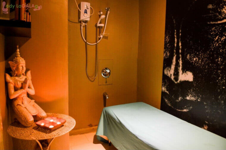 the scrub room at a spa in Manila