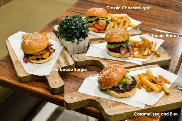 If you like burgers while you are in Kapitolyo, this restaurant has a lot to offer.