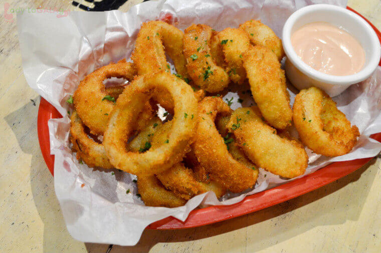 onion rings at a restaurant in Makati
